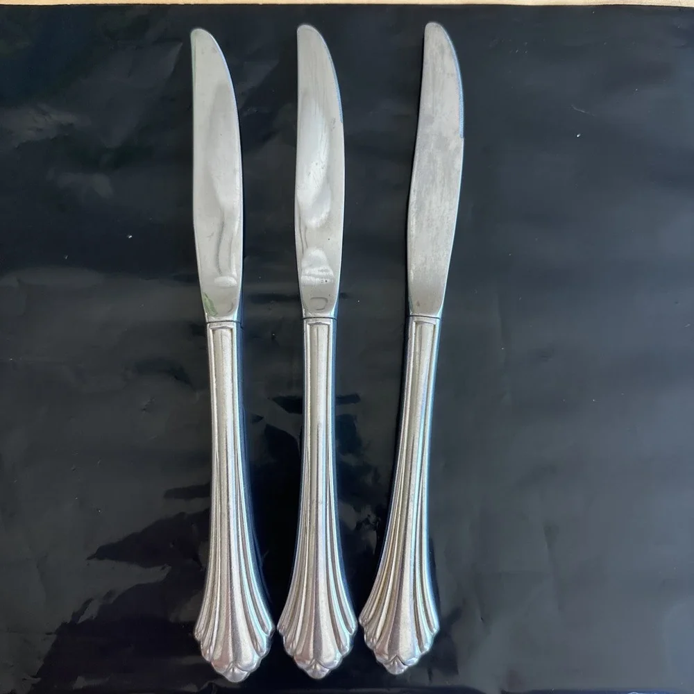 Oneida‎ BANCROFT Stainless Set of 3 Dinner Knives Flatware USA DISCOUNTINUED